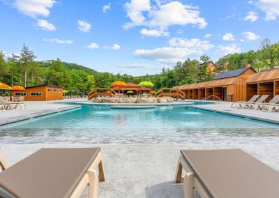 Cabin rental with swimming pool near branson